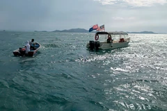 Malaysia tìm thấy hai thợ lăn châu Âu sau 3 ngày mất tích trên biển