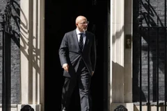 Bộ trưởng Tài chính Anh tham gia cuộc đua kế nhiệm Thủ tướng Johnson