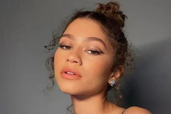 Tạo khổi bằng eyeliner màu trắng, bạn đã thử mẹo trang điểm này chưa?