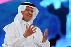 Saudi Arabia thảo luận cách ổn định thị trường dầu mỏ với Pháp, Hy Lạp