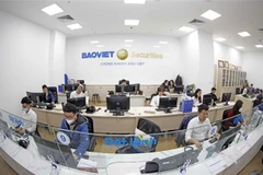 Sắc xanh bao trùm hầu hết các nhóm ngành, VN-Index tăng 9 điểm 