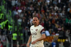 Ngôi sao bóng đá Pháp Franck Ribery tuyên bố giải nghệ 