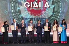 Lễ trao Giải báo chí toàn quốc về xây dựng Đảng mang tên Búa liềm vàng