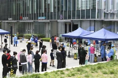 Trung Quốc: Bắc Kinh và Thượng Hải phát cảnh báo mới vì COVID-19