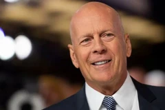 Tài tử Bruce Willis giải nghệ ở tuổi 67 vì mắc chứng mất ngôn ngữ