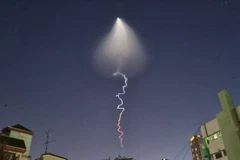 Hàn Quốc phóng thành công tên lửa đẩy sử dụng nhiên liệu rắn