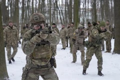 Nga: Phương Tây cần phải ngừng cung cấp vũ khí cho Ukraine