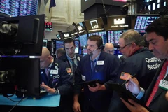 Chứng khoán Mỹ tăng điểm trong phiên 2/5 trước khi Fed nhóm họp