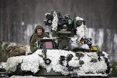 NATO tái khẳng định sẽ không điều máy bay hay quân đội đến Ukraine