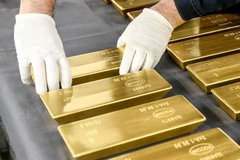 Ủy ban châu Âu đề xuất cấm nhập khẩu vàng của Nga