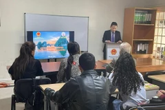 Khai giảng khóa học tiếng Việt cơ bản cho người Venezuela