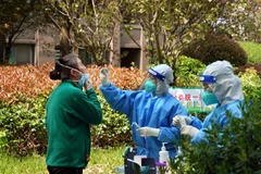 Trung Quốc: Thành phố Quảng Châu siết chặt công tác chống COVID-19