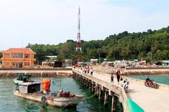 Kiên Giang đưa hàng hóa ra xã đảo phục vụ dân dịp Tết Nguyên đán