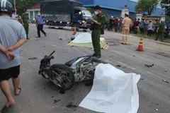 Va chạm giữa xe tải, xe máy và xe ba gác khiến 2 người tử vong