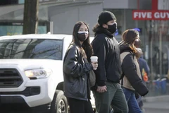 Mũi tăng cường, miễn dịch tự nhiên giúp giảm nguy cơ mắc biến thể mới