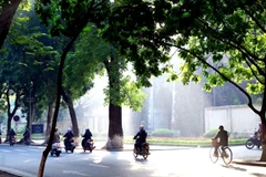 Nắng đẹp trải dài trên cả nước vào ngày nghỉ cuối tuần