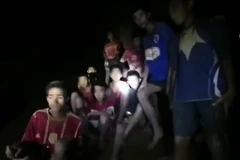 Các thành viên đội bóng thiếu niên được tìm thấy an toàn trong hang Tham Luang ngày 2/7. (Ảnh: AFP/TTXVN)