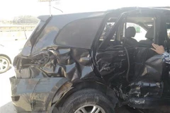 Xe 7 chỗ trong vụ tai nạn. (Ảnh: Khiếu Tư/TTXVN)