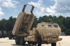 Hệ thống phóng rocket di động HIMARS. (Nguồn: defensenews.com)