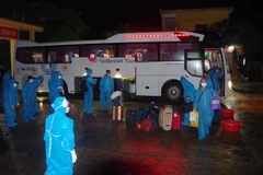 Hưng Yên tiếp nhận 174 công dân trờ về từ Myanmar. (Ảnh: TTXVN phát)