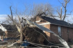 [Video] Hình ảnh tan hoang do lốc xoáy kỷ lục tại bang Kentucky