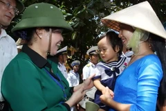 [Photo] Đoàn công tác bộ, ban, ngành TW ra thăm Trường Sa