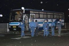 Nhật Bản: Cướp xe buýt chỉ để đến... thăm bố mẹ nuôi