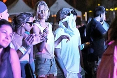 Leo DiCaprio nhảy múa điên cuồng giữa đám đông