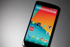 Google hứa sửa lỗi ngốn pin trên smartphone Nexus 5