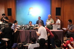 Nhiều nước hỗ trợ Malaysia tìm máy bay mất tích