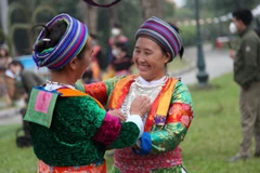 Điểm nhấn của hoạt động là nghi thức cúng vợt sợi bông của người Ba Na và nghi thức cúng dâng tấm zèng của người Tà Ôi. (Ảnh minh họa: BTC)