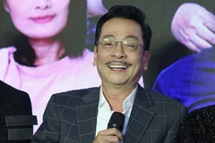Nghệ sỹ nhân dân Hoàng Dũng trong buổi ra mắt phim "Trở về giữa yêu thương." (Ảnh: VTV)