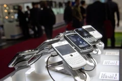 Lợi nhuận sụt giảm, thêm hai giám đốc BlackBerry ra đi