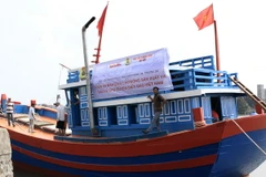 Quỹ Tấm lòng vàng trao 7 tỷ đồng khắc phục hậu quả bão lũ