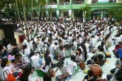 Đà Nẵng lập kỷ lục số người gói quà từ thiện