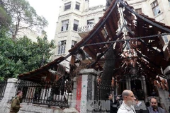 Ngôi nhà bị phá hủy trong vụ đánh bom tại Syria ngày 3/12. (Nguồn: AFP/TTXVN)