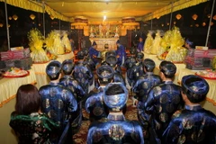 Lễ cúng trong Lễ tế Xã Tắc. (Ảnh: Hồ Cầu/TTXVN)