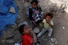 Dịch COVID-19 làm trẩm trọng thêm tình trạng đói nghèo trên thế giới. (Ảnh: THX/TTXVN)