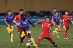 Viettel và Hà Nội FC (áo tím) chia điểm sau trận cầu căng thẳng. (Ảnh: Hiển Nguyễn/Vietnam+)