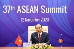 Thủ tướng Nguyễn Xuân Phúc chủ trì Phiên toàn thể Hội nghị Cấp cao ASEAN lần thứ 37. (Ảnh: Thống Nhất/TTXVN)