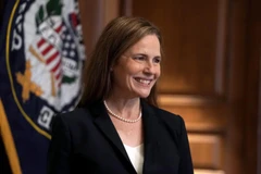 Bà Amy Coney Barrett trở thành Thẩm phán Tòa án Tối cao. (Ảnh: AFP/TTXVN)