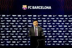 Chủ tịch Josep Bartomeu từ chức sau hơn 6 năm tại vị ở Barcelona