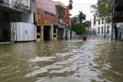 Hình ảnh kinh thành Huế chìm trong biển nước sau trận lụt lịch sử