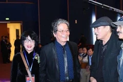 Từ trái sang: Nhà văn, họa sỹ Trần Thị Trường, cố nhạc sỹ Phó Đức Phương và hai nhạc sỹ Trần Tiến, Nguyễn Cường. (Ảnh: Facebook Tran Thi Truong)