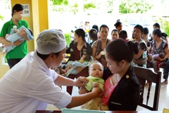 Toàn ngành Y tế đang dốc toàn lực để dập tắt bệnh sởi (Ảnh minh họa. Nguồn: TTXVN)