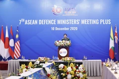 Đại tướng Ngô Xuân Lịch, Ủy viên Bộ Chính trị, Phó Bí thư Quân ủy Trung ương, Bộ trưởng Quốc phòng Việt Nam phát biểu tại buổi lễ. (Ảnh: Dương Giang/TTXVN)