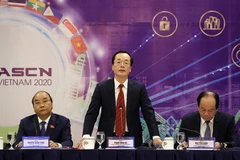 Bộ trưởng Bộ Xây dựng Phạm Hồng Hà phát biểu tại Diễn đàn cấp cao về đô thị thông minh ASEAN 2020. (Ảnh: Thống Nhất/TTXVN)