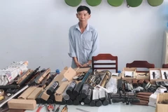 Đối tượng Nguyễn Văn Dũng tại cơ quan công an. (Ảnh: Công an cung cấp)