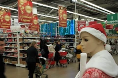 Đồng ruble mất giá, nước Nga trở thành "thiên đường" mua sắm