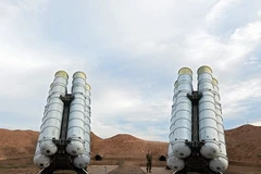 Nga bán hệ thống tên lửa phòng không S-400 cho Trung Quốc